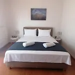 Native Living Case de vacanță
